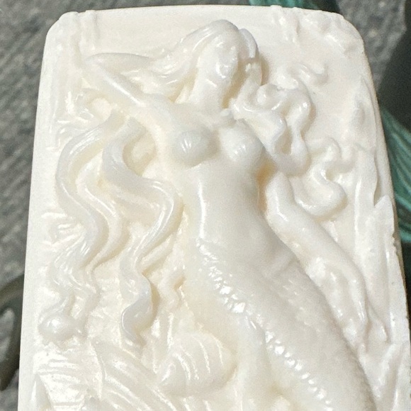 1 - Mermaid Soap Bar- Handmade Soap - Goats Milk & Vanilla - Picture 3 of 5